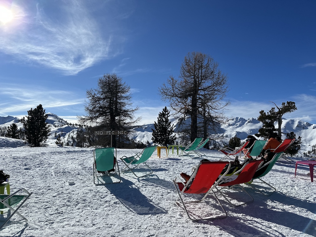 Montgenèvre en hiver et au printemps