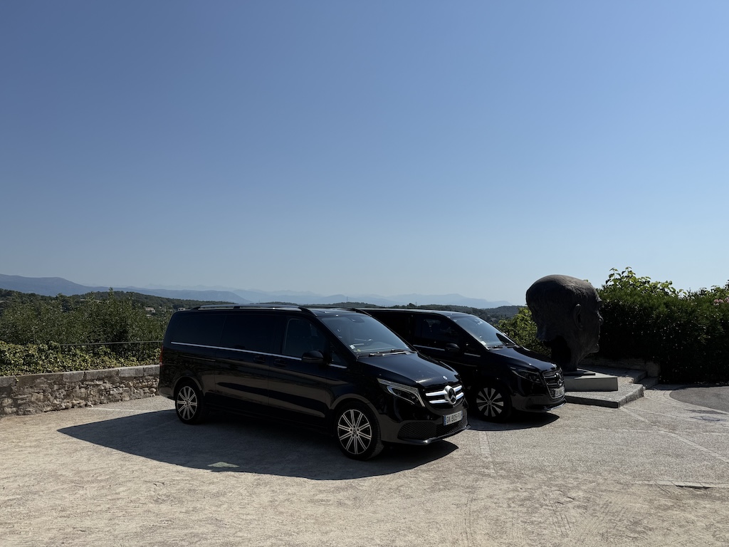 Société du chauffeur en Minivan à Montgenèvre
